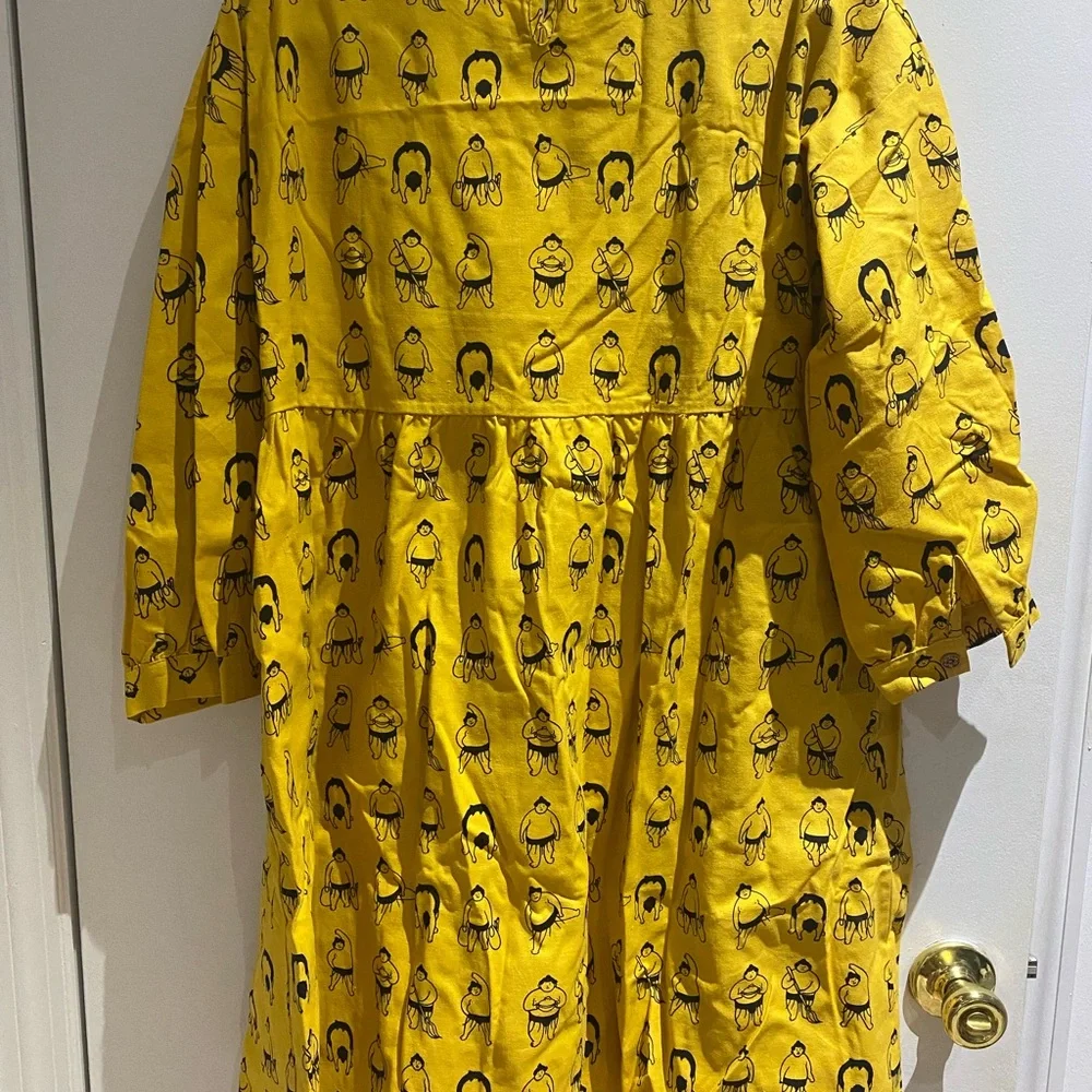 🏯 Sumo Graphic Long Sleeved Dress with Pockets ⚠️ - Picture 1 of 6